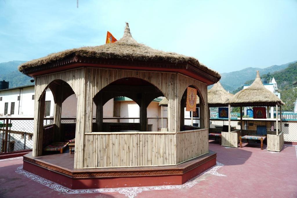 Vedic Dham Ganga Hotel Rishikesh Exterior photo