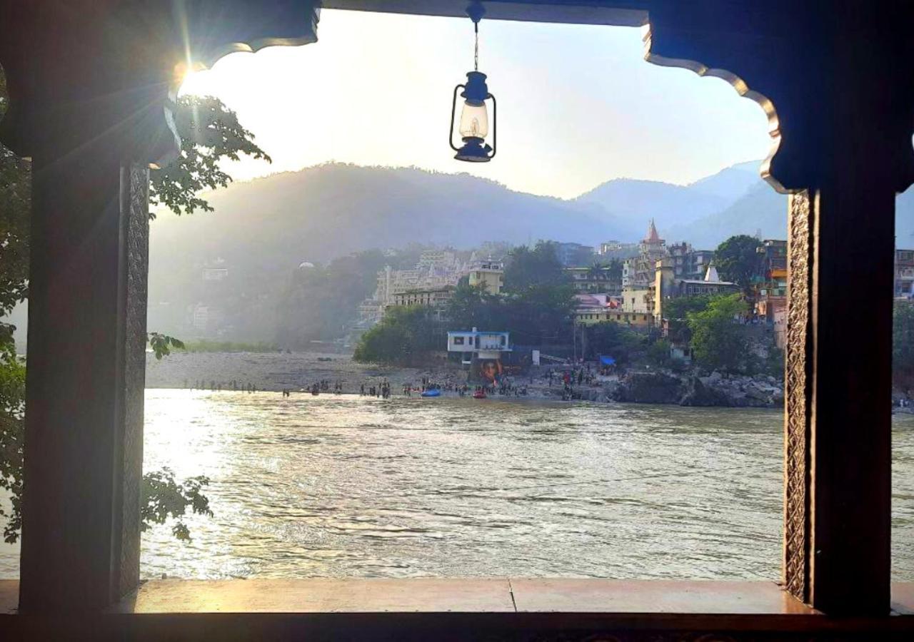 Vedic Dham Ganga Hotel Rishikesh Exterior photo